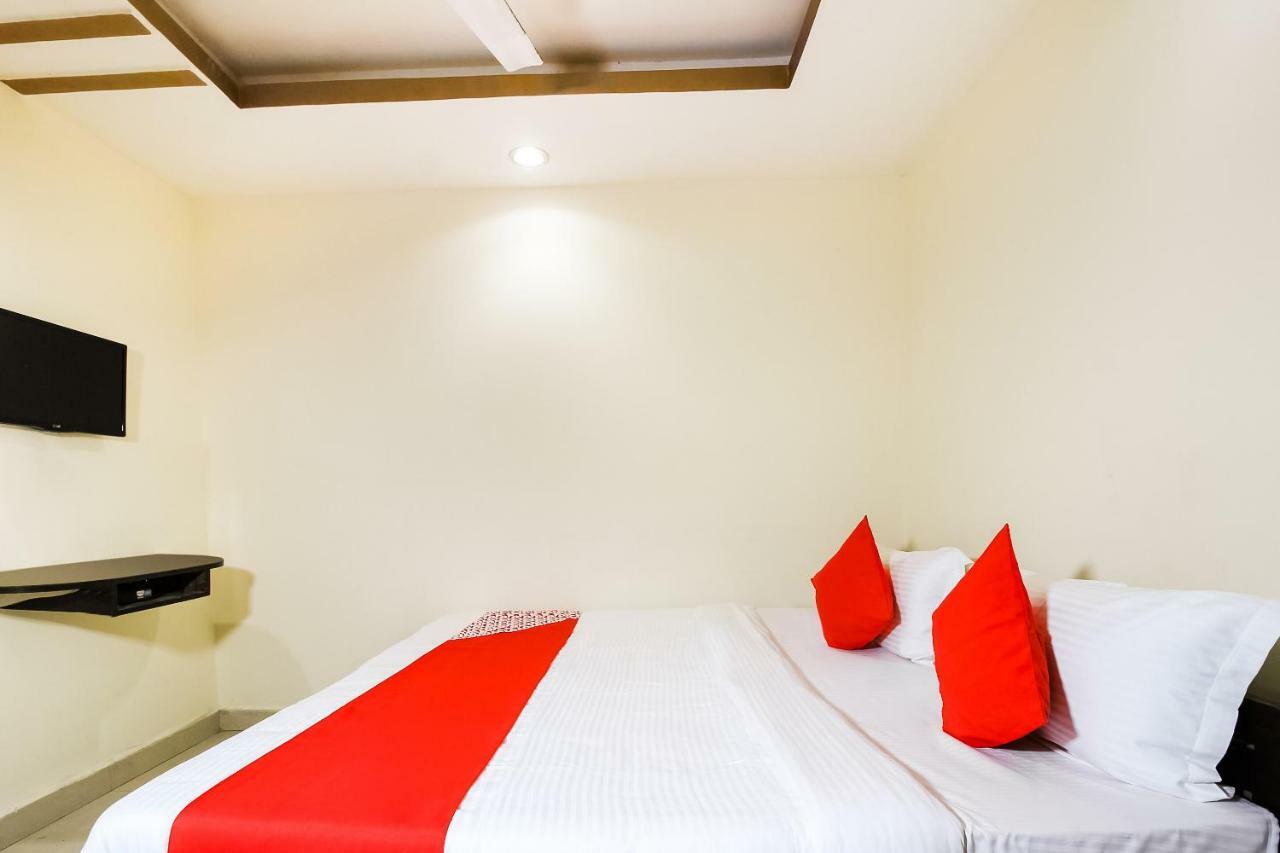 Oyo 45320 Hotel Mars 阿加尔塔拉 客房 照片
