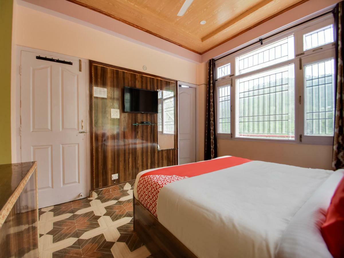 Oyo 45320 Hotel Mars 阿加尔塔拉 外观 照片