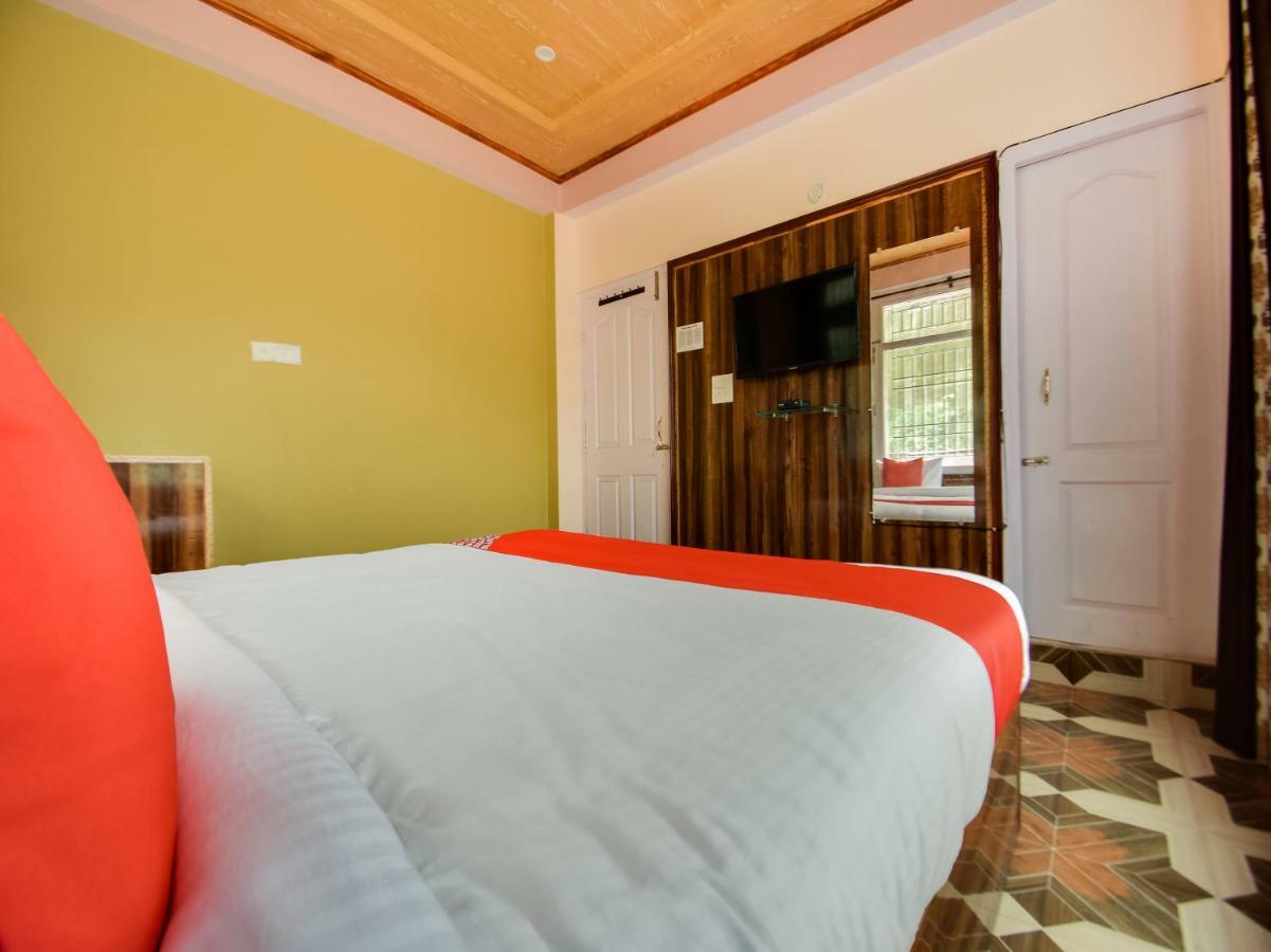 Oyo 45320 Hotel Mars 阿加尔塔拉 外观 照片